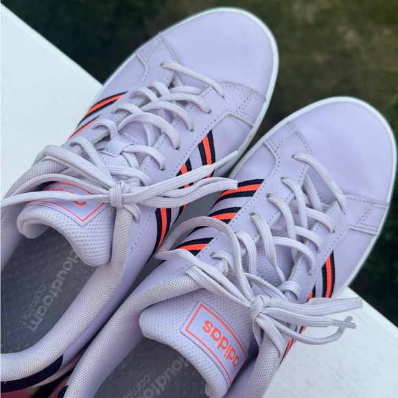 Adidas Women’s Size 10 M Grand Court Sneaker in Purple with Orange Stripe - Picture 3 of 6